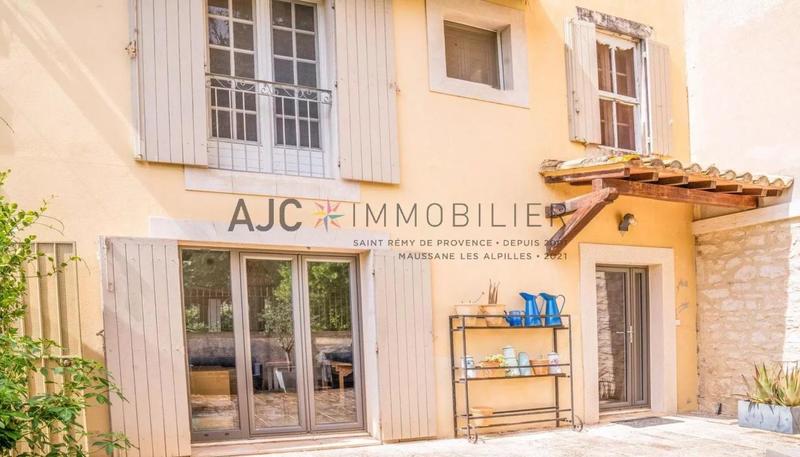 Propriété - 306 m² - 9 pièces