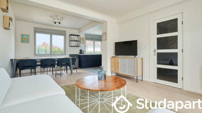 Chambre - 120 m² - 1 pièce