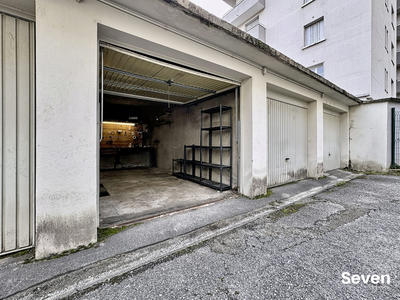 Parking / Garage - 15 m²