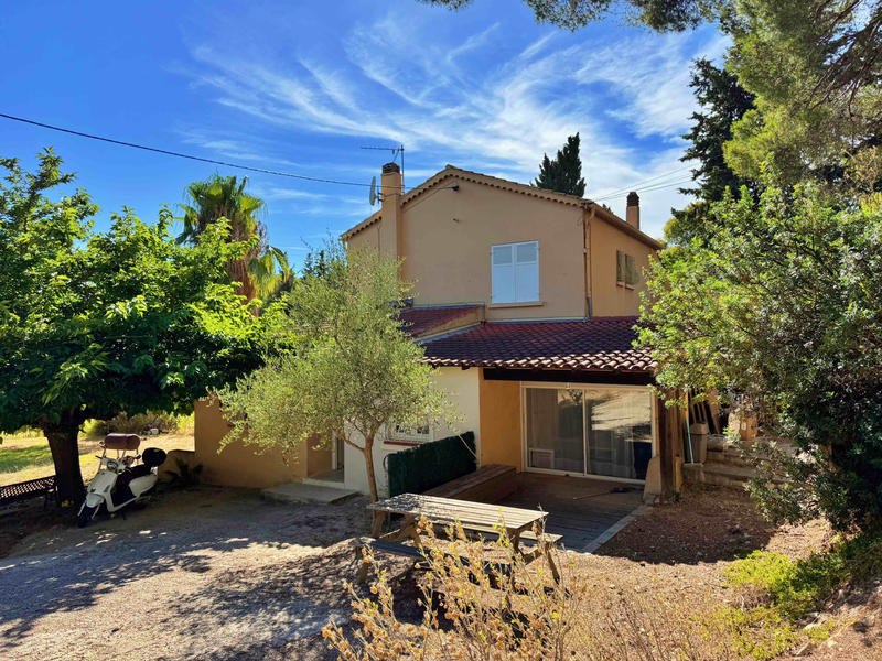 Maison - 172 m² - 7 pièces