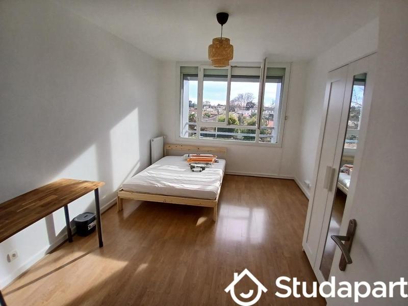 Chambre - 15 m² - 1 pièce