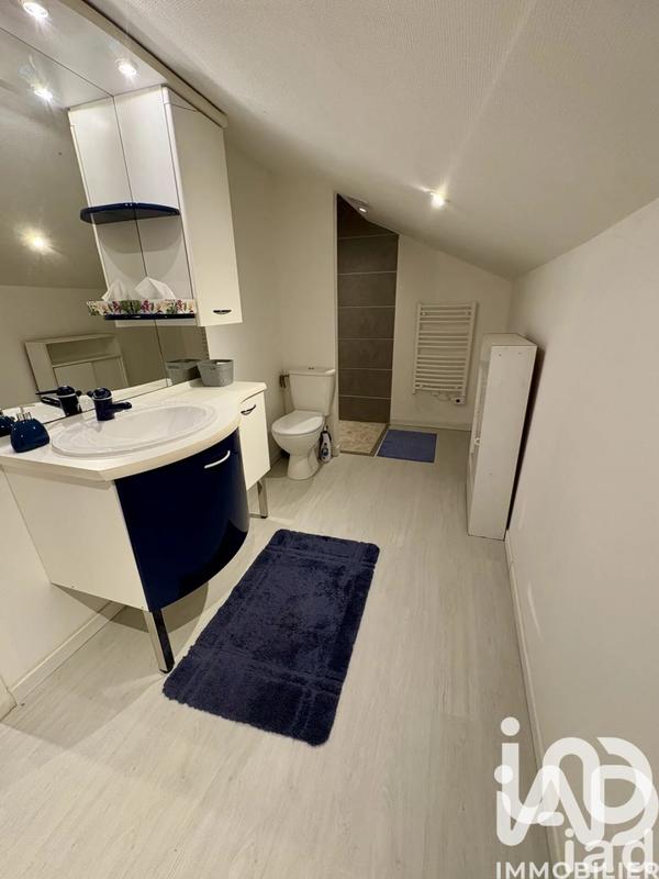 Maison - 210 m² - 7 pièces