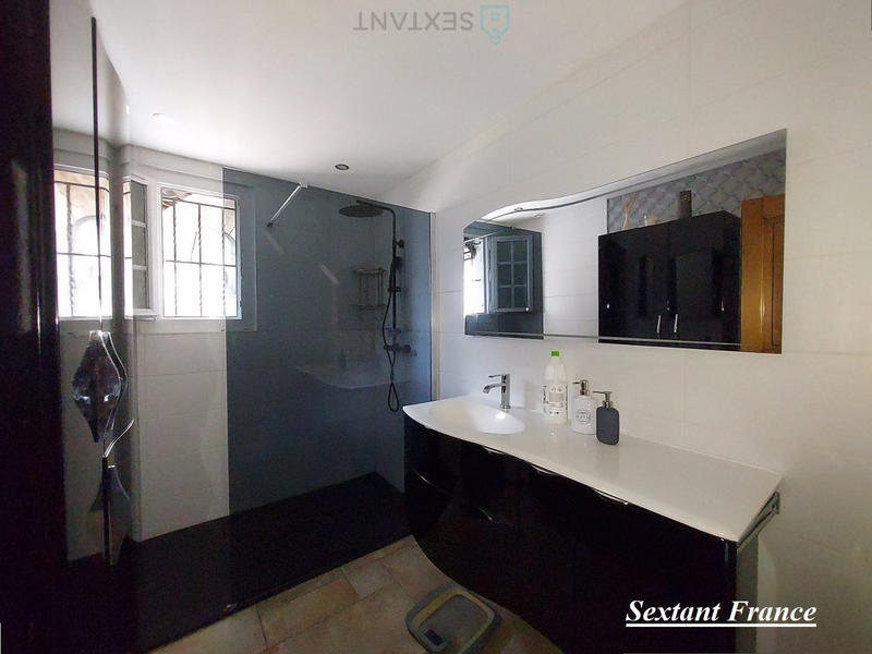 Maison - 179 m² - 6 pièces