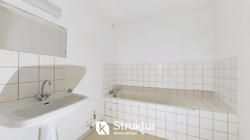 Appartement - 80 m² - 3 pièces