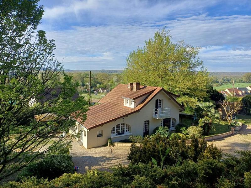 Maison - 190 m² - 8 pièces