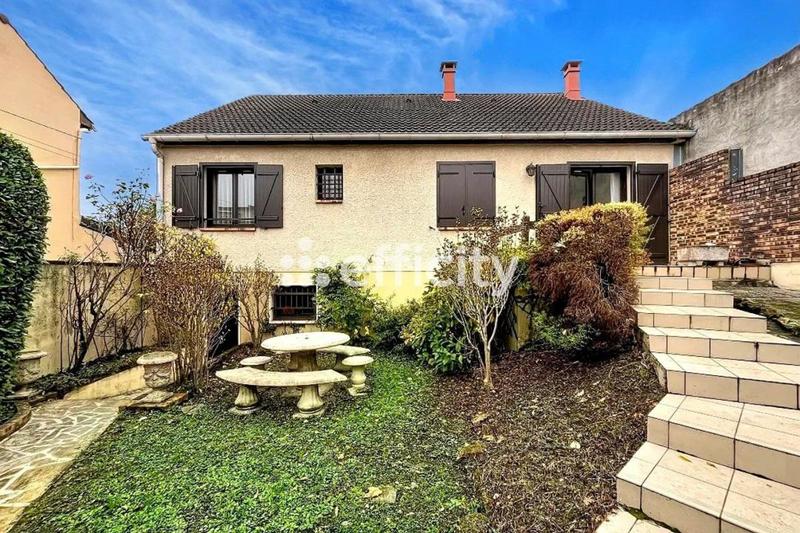 Maison - 85 m² - 5 pièces