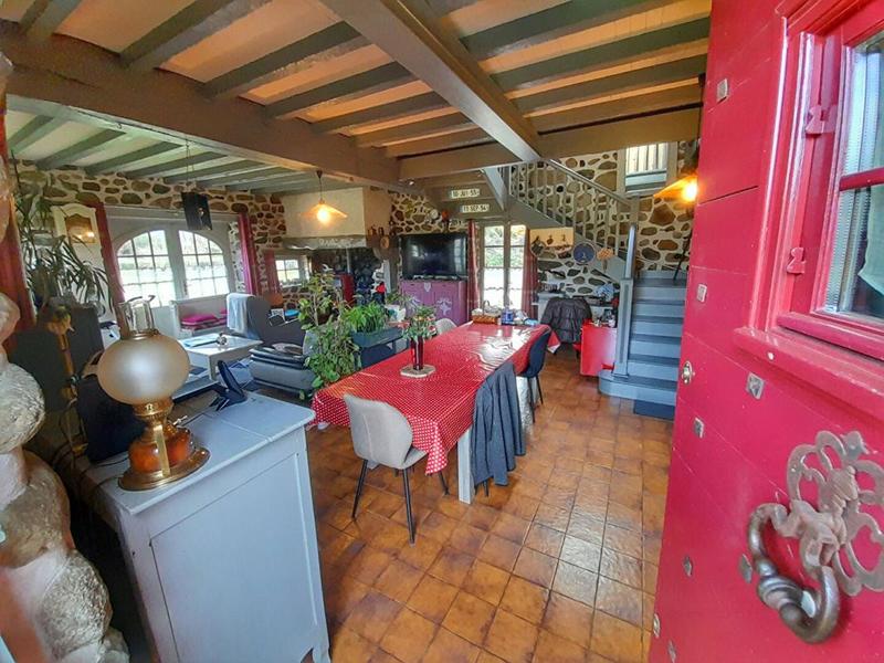 Propriété - 109 m² - 5 pièces