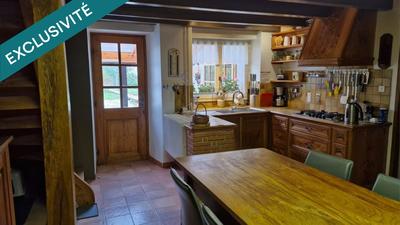 Maison - 244 m² - 8 pièces