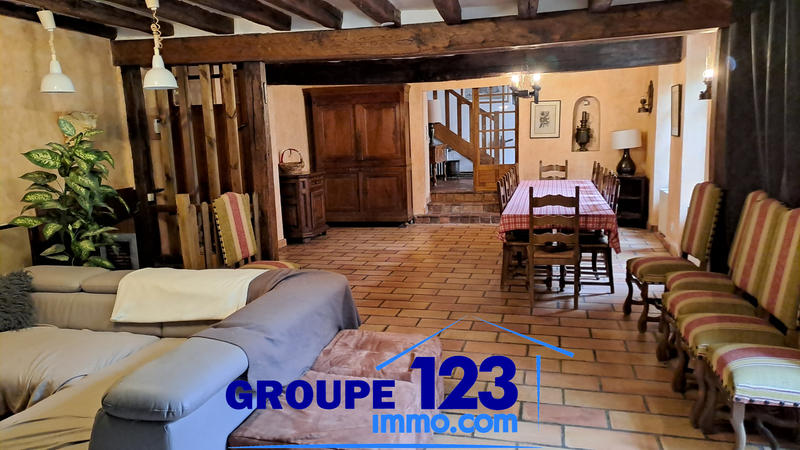 Maison - 521 m² - 18 pièces