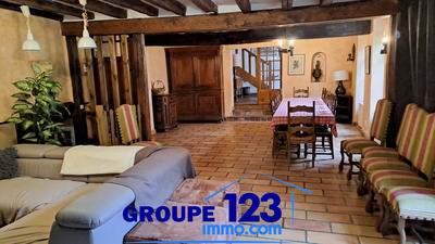 Maison - 521 m² - 18 pièces