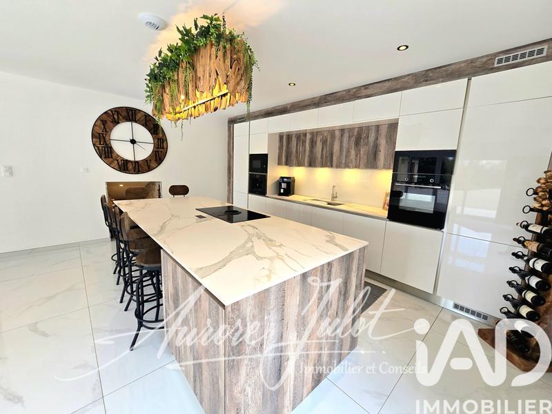 Maison - 150 m² - 4 pièces