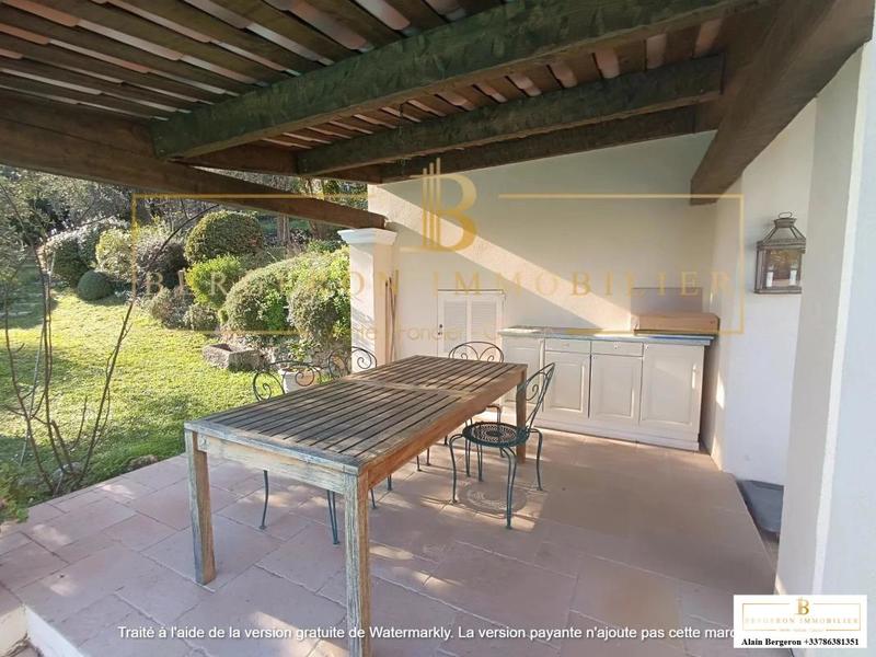 Villa - 185 m² - 6 pièces