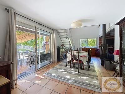 Villa - 183 m² - 7 pièces