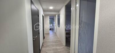 Bureau - 228 m² - 9 pièces