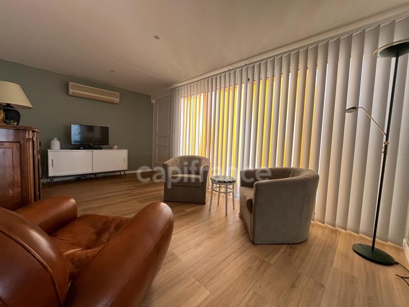 Maison - 268 m² - 8 pièces