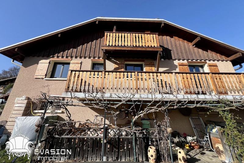 Maison traditionnelle - 150 m² - 6 pièces