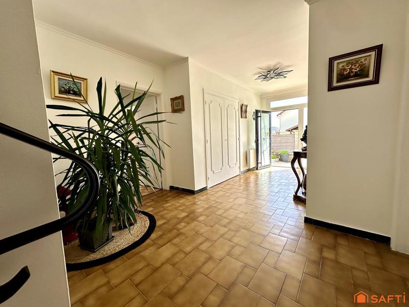 Maison - 160 m² - 5 pièces