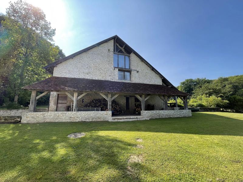 Propriété - 432 m² - 10 pièces