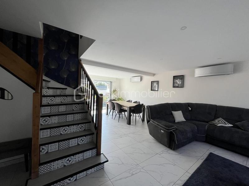 Maison - 174 m² - 5 pièces