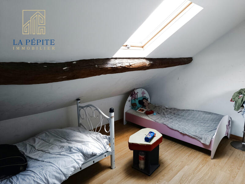 Maison - 98 m² - 5 pièces