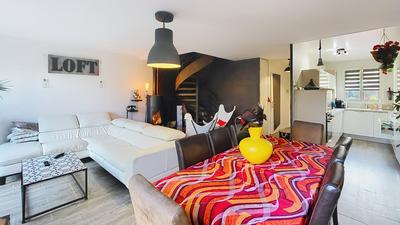 Maison - 96 m² - 5 pièces