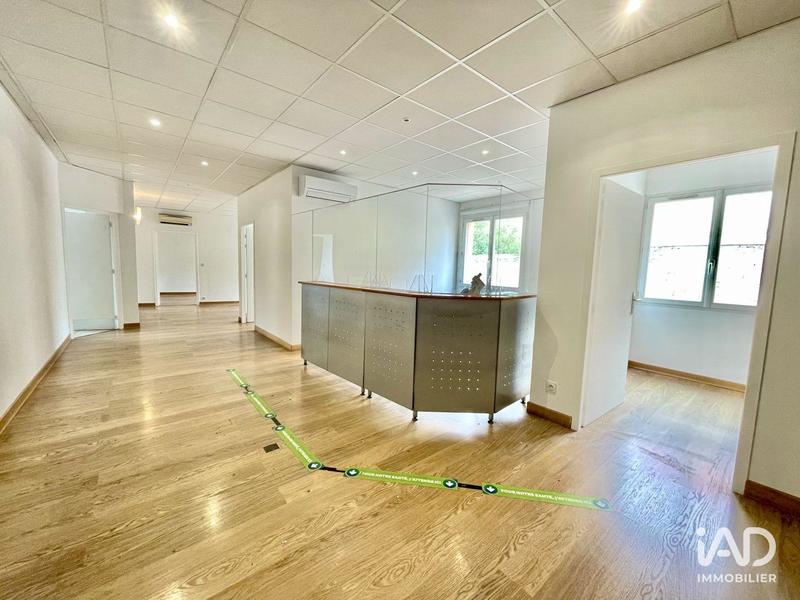 Local commercial - 205 m²