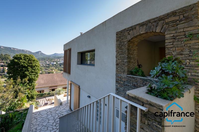 Maison - 172 m² - 7 pièces