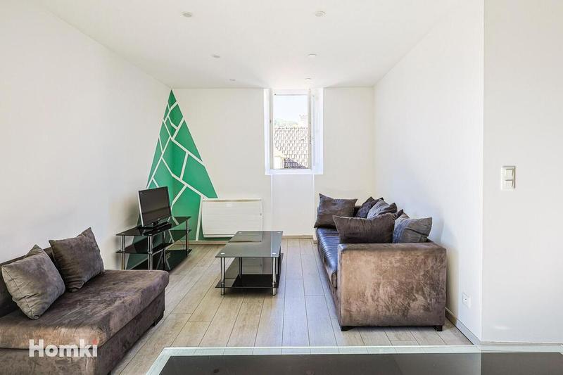 Immeuble - 122 m² - 9 pièces