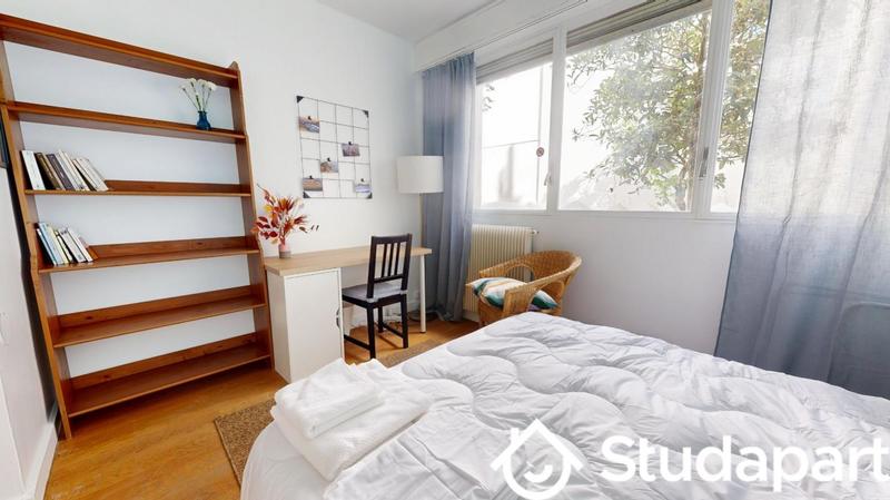 Chambre - 12 m² - 1 pièce