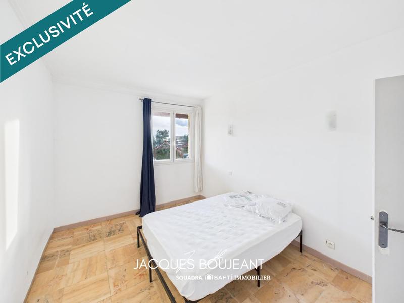 Maison - 230 m² - 9 pièces