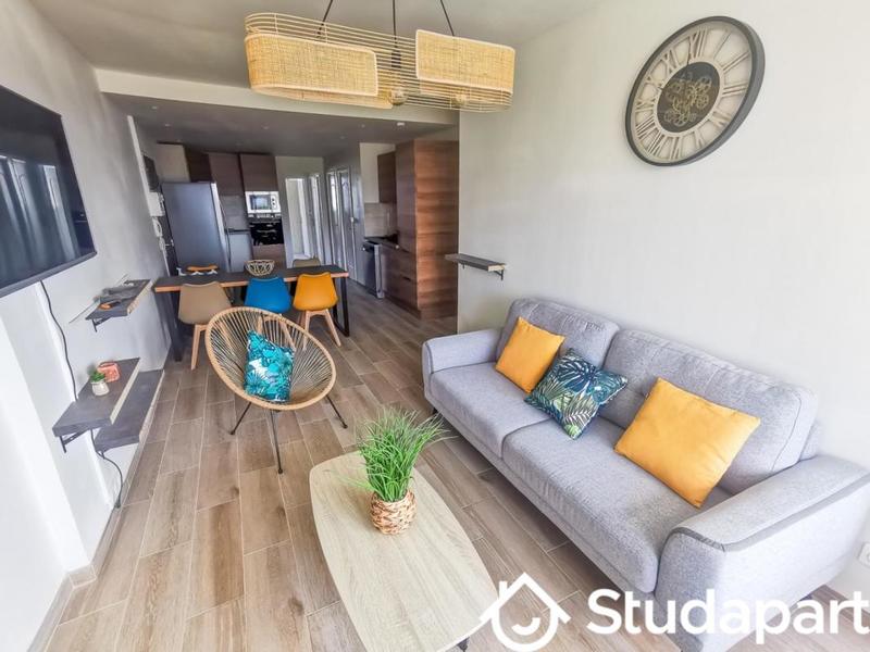 Chambre - 11 m² - 1 pièce