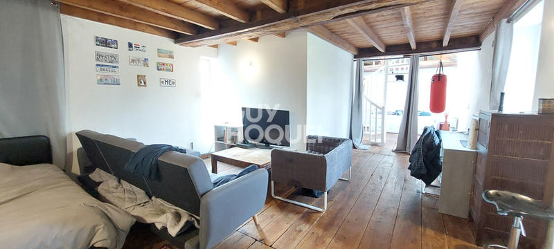 Maison - 218 m² - 9 pièces