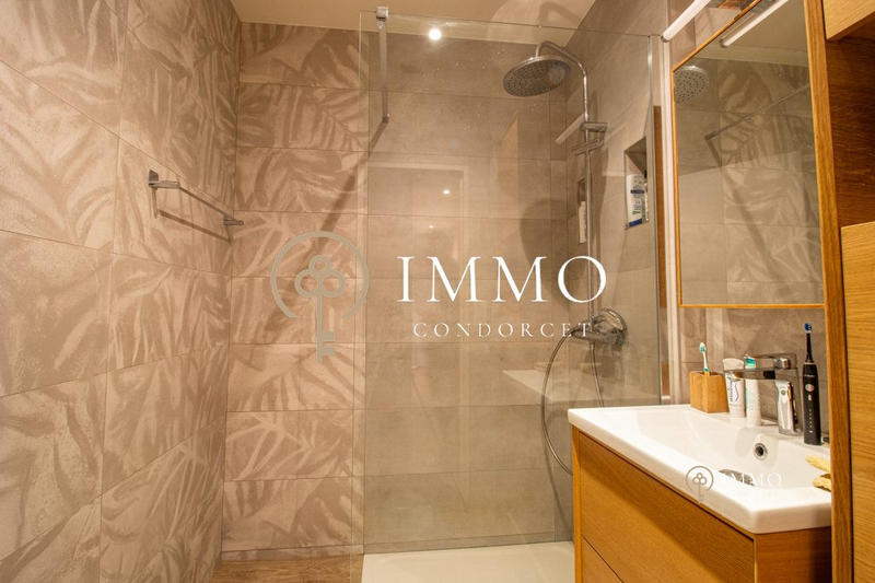 Appartement - 85 m² - 5 pièces