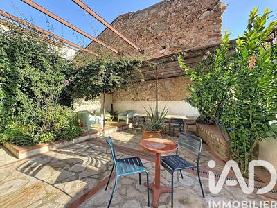 Maison - 225 m² - 9 pièces