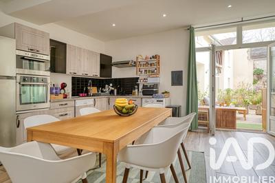 Maison - 97 m² - 5 pièces