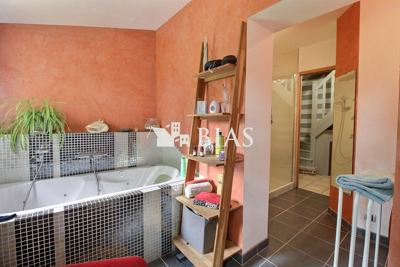 Maison - 141 m² - 7 pièces