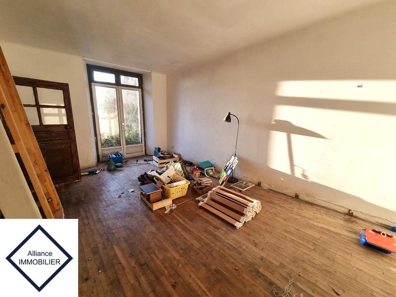 Maison - 96 m² - 8 pièces