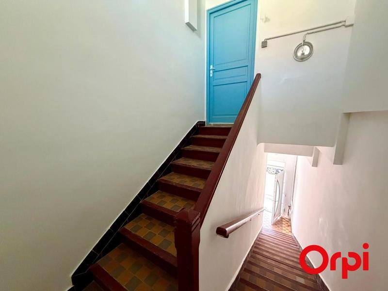 Maison - 236 m² - 6 pièces