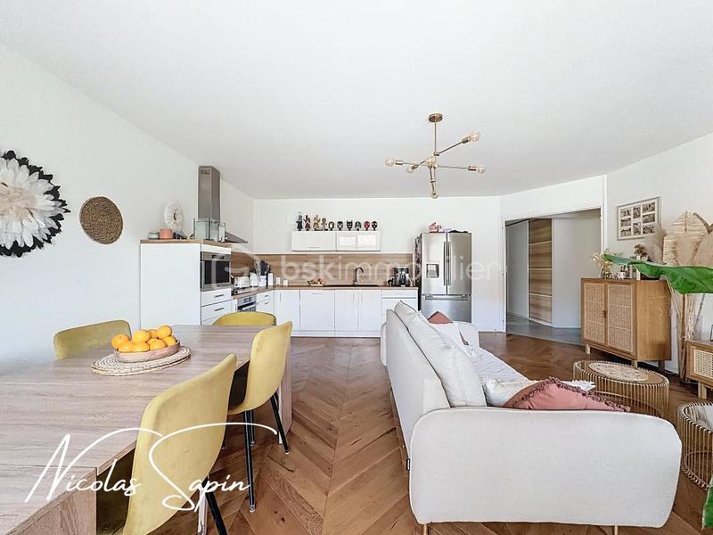 Appartement - 106 m² - 4 pièces