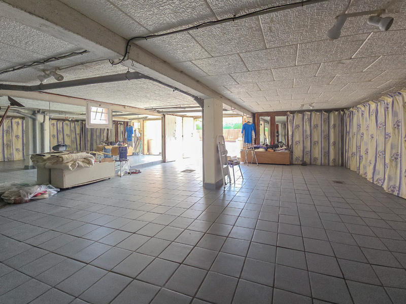 Maison - 220 m² - 7 pièces