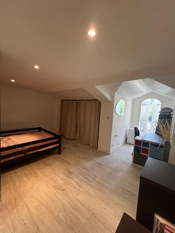 Maison - 338 m² - 10 pièces