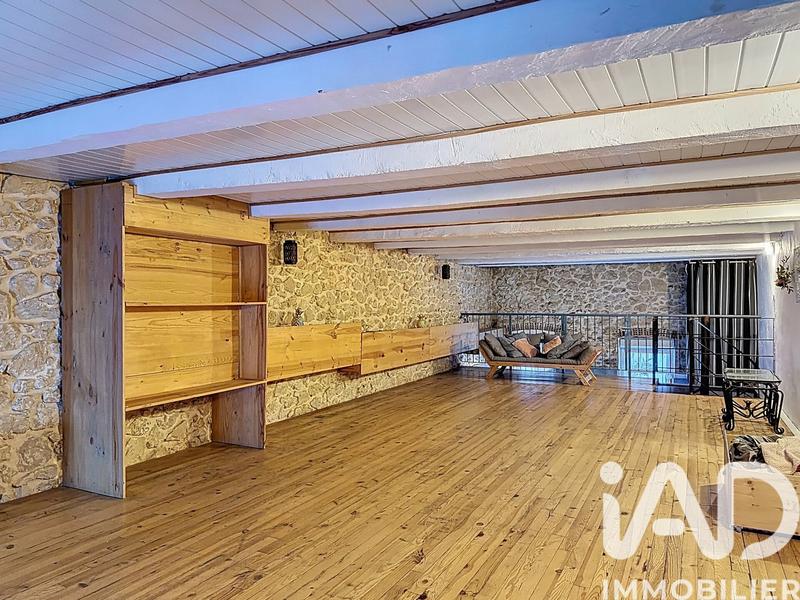 Loft - 107 m² - 2 pièces