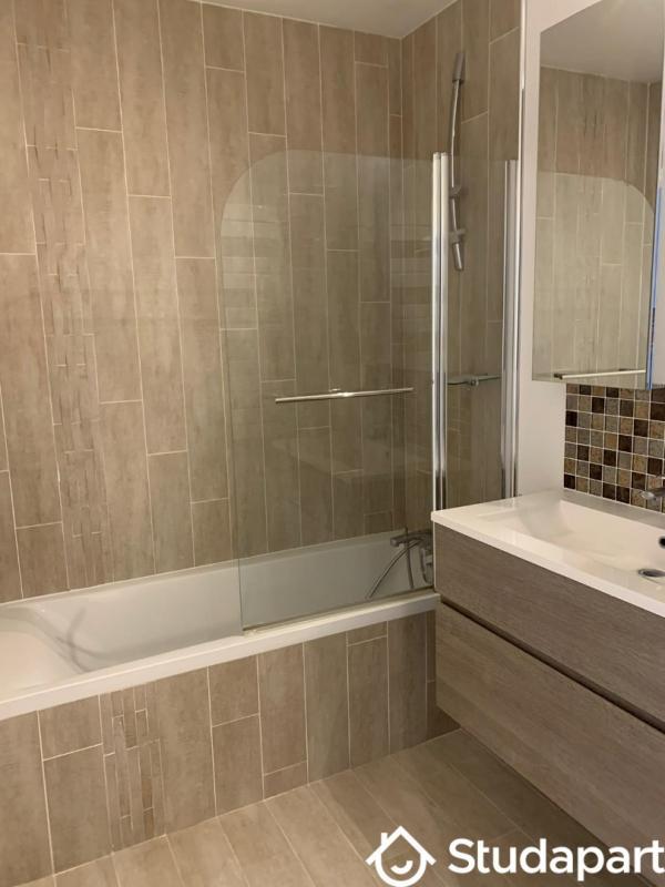 Chambre - 99 m² - 1 pièce