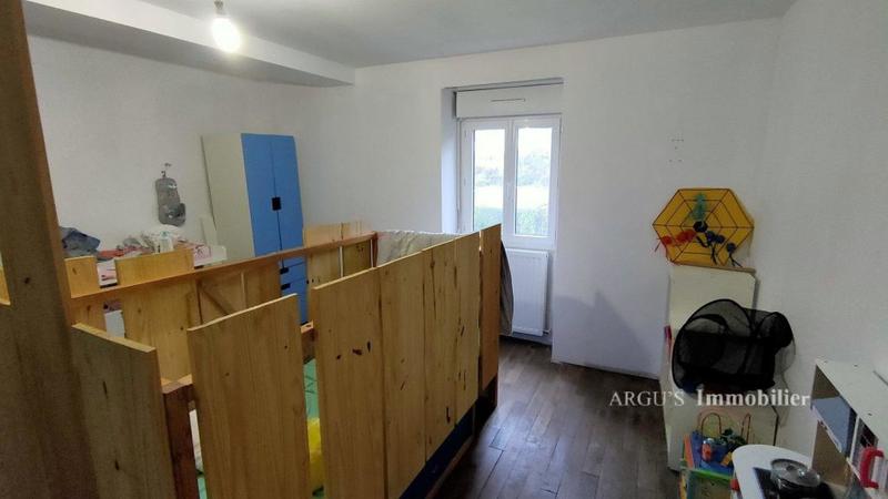 Maison - 260 m² - 5 pièces