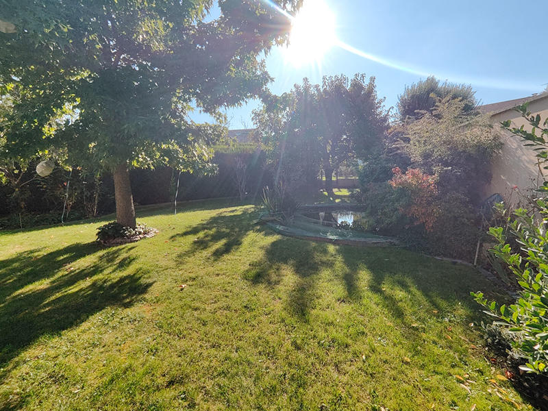 Maison - 250 m² - 9 pièces