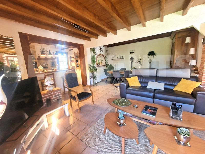 Maison - 171 m² - 6 pièces