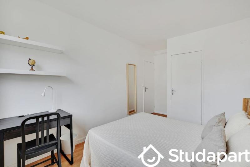 Chambre - 10 m² - 1 pièce