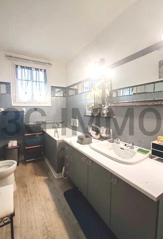 Maison - 112 m² - 6 pièces