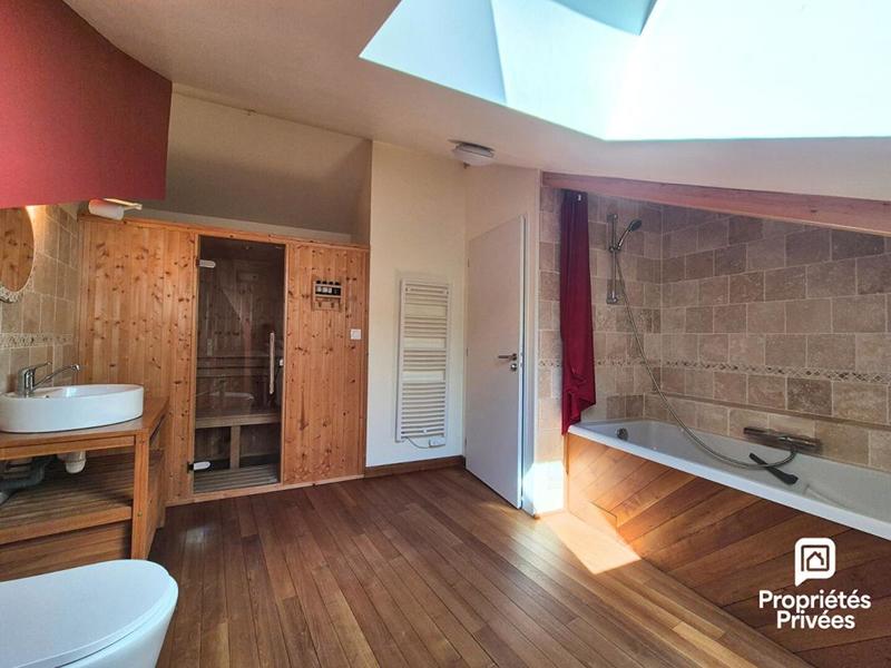 Maison - 279 m² - 6 pièces