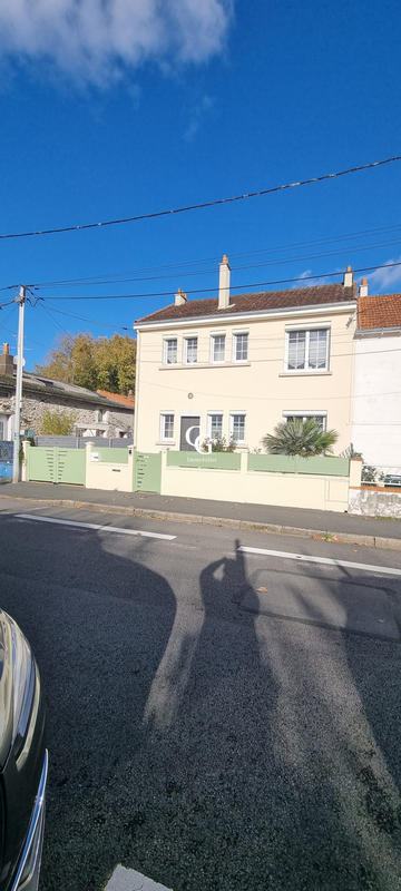 Maison traditionnelle - 96 m² - 7 pièces